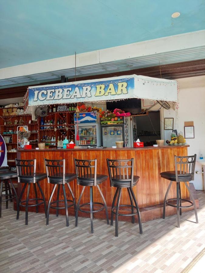 Ice Bear Bar & Tourist Inn Dauis Eksteriør bilde